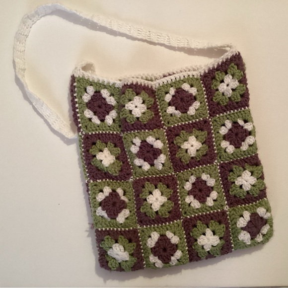 Handmade Green & Purple Floral Square Crochet Bag - Picture 3 of 4